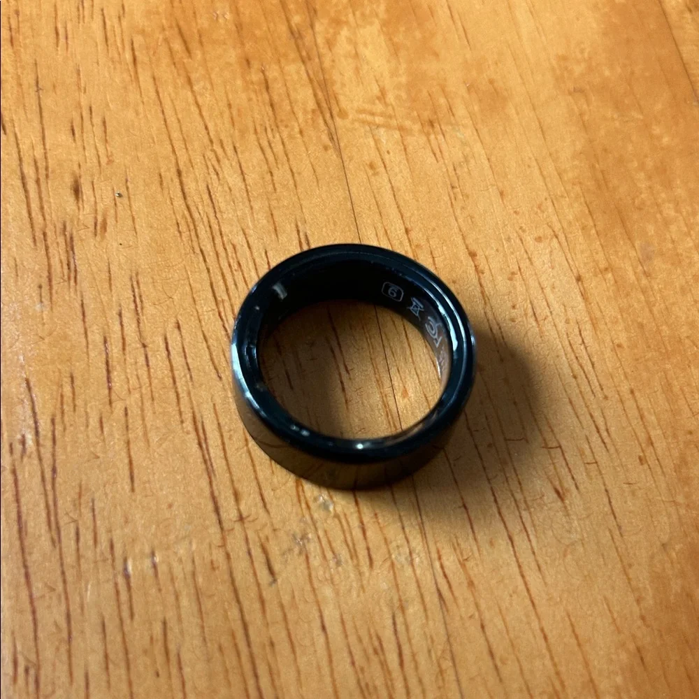 Black Brookstone Smart Health Ring Size 9 Great Condition